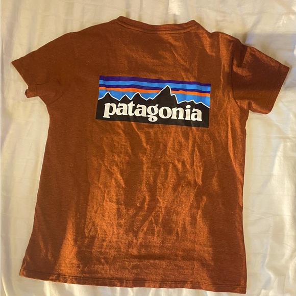 Patagonia Tops - Patagonia XS - recycled cotton
